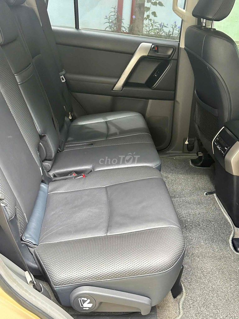 Toyota Prado TXL 2013 màu vàng cát 1 chủ siêu đẹp. Mua bán Ô tô tại Quận Cầu Giấy Hà Nội được đăng bởi Cao Quý hình 18