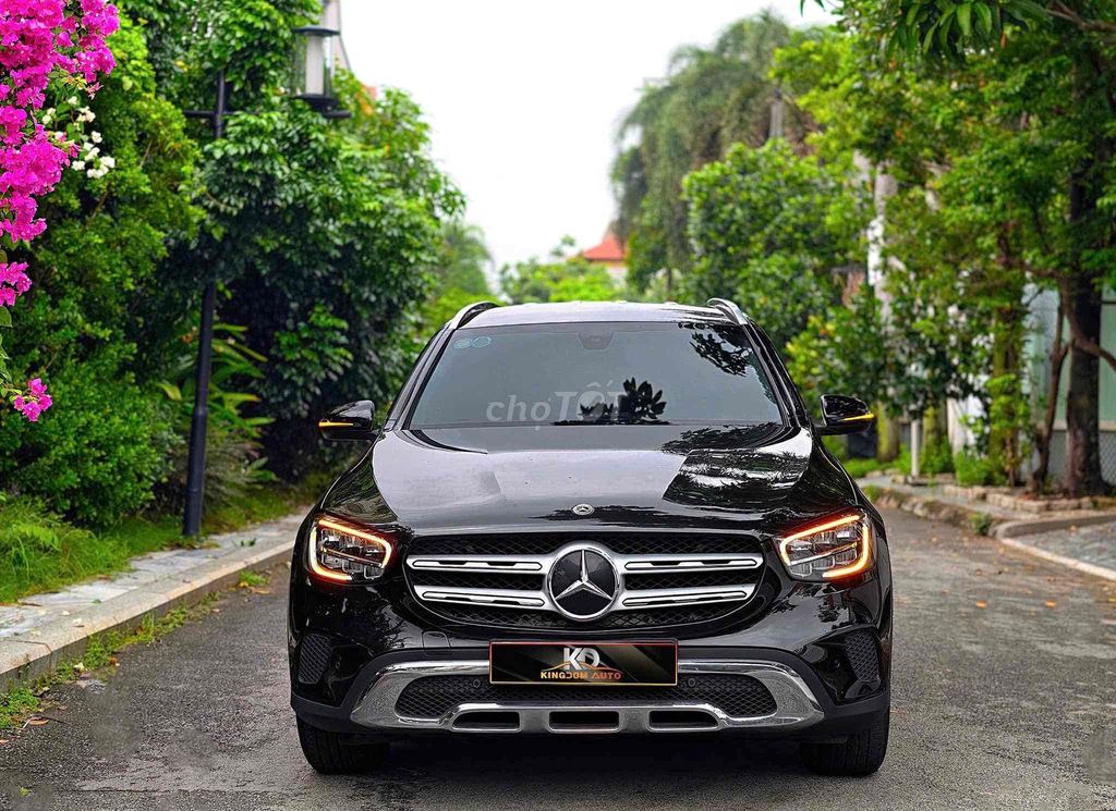 Подтяжка лица Mercedes GLC200 V1 2022 черный хорошая цена