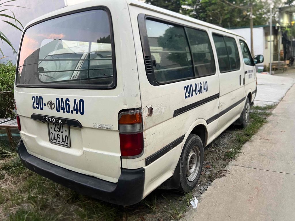 Toyota Van 2003, белый, 6 мест