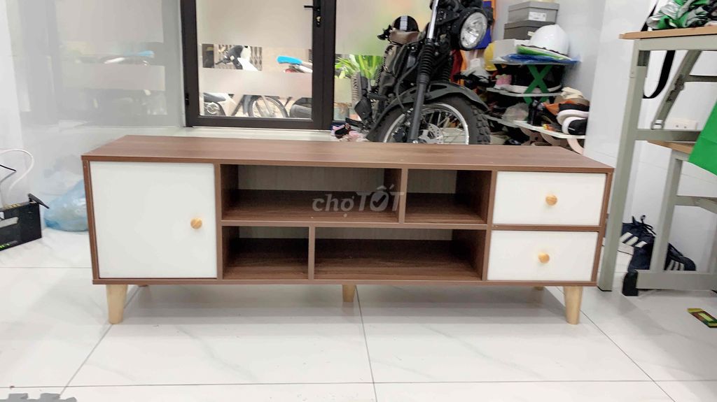 Kệ tivi cho không gian nhỏ Lắp ráp tận nơi quanhHN. Mua bán Tủ, kệ gia đình tại Quận Ba Đình Hà Nội được đăng bởi MAI TRANG STORE hình 1