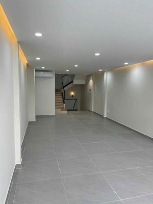 Cho thuê nhà MT Lê Thị Riêng Q1 – 3PN, 5WC, KD tự do – Giá tốt 60tr. Cho thuê văn phòng, mặt bằng kinh doanh tại Quận 1 Tp Hồ Chí Minh được đăng bởi Minh Quang