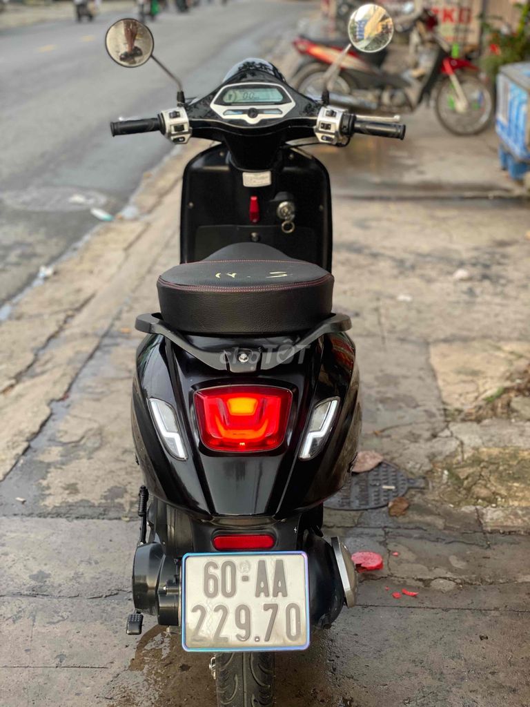 BÁN XE VESPA 50cc. BS 60. KHÔNG CẦN BẰNG LÁI. Mua bán Xe máy tại Thành phố Thủ Đức Tp Hồ Chí Minh được đăng bởi Xe Máy Quốc Hằng góp 0 đồng hình 5
