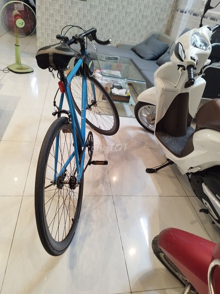 ko có thời gian đạp pass cho ai cần đạp thể thao. Mua bán Xe đạp tại Quận 11 Tp Hồ Chí Minh được đăng bởi tung van hình 2