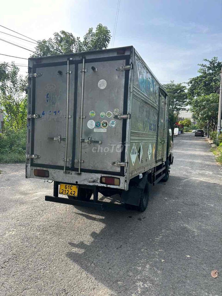 KIA K3000S 2007. xe mới đăng kiểm xong. mấy ngon. Mua bán Xe tải, xe ben tại Thành phố Dĩ An Bình Dương được đăng bởi Tuan hình 4