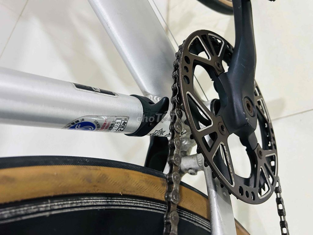 Touring 700c HÀNG BẢI NHẬT còn rất tốt. Mua bán Xe đạp tại Quận Bình Thuỷ Cần Thơ được đăng bởi Hien hình 3