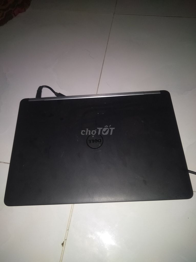 Dư Máy E5270