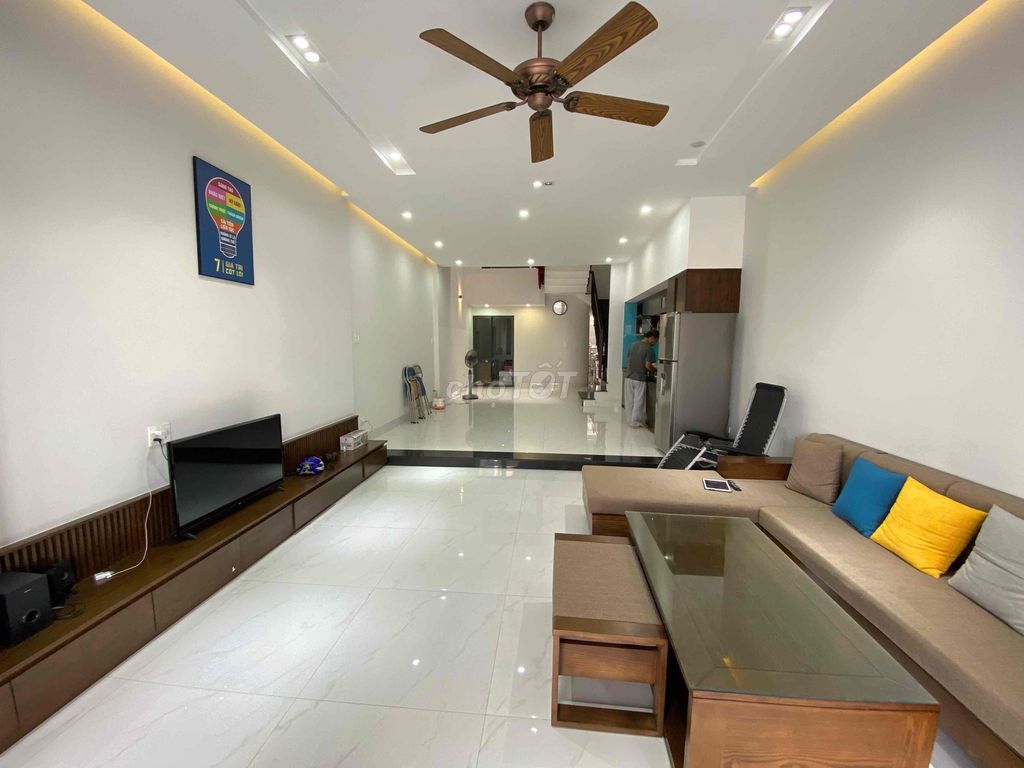 Rent · 5 bd · 100 м² · Quận Ngũ Hành Sơn, ул. Nam Việt Á