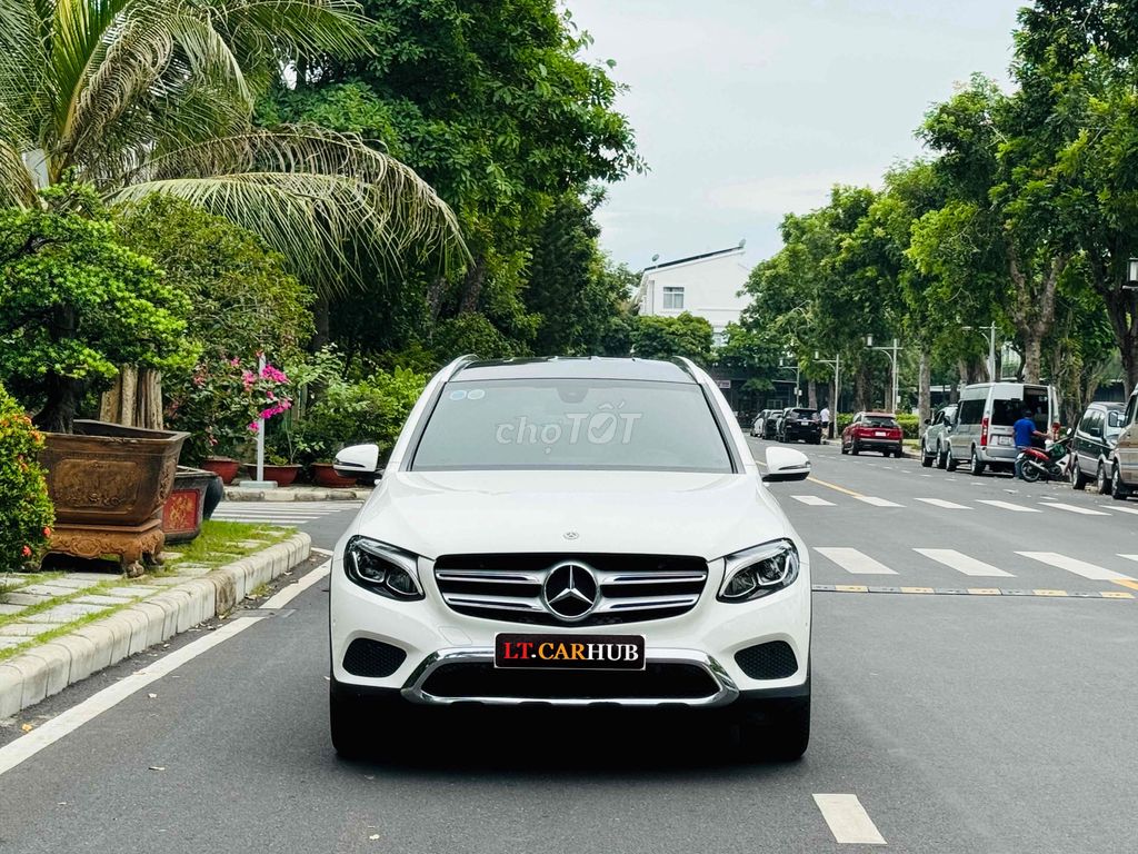 Merểcdes GLC200 2019