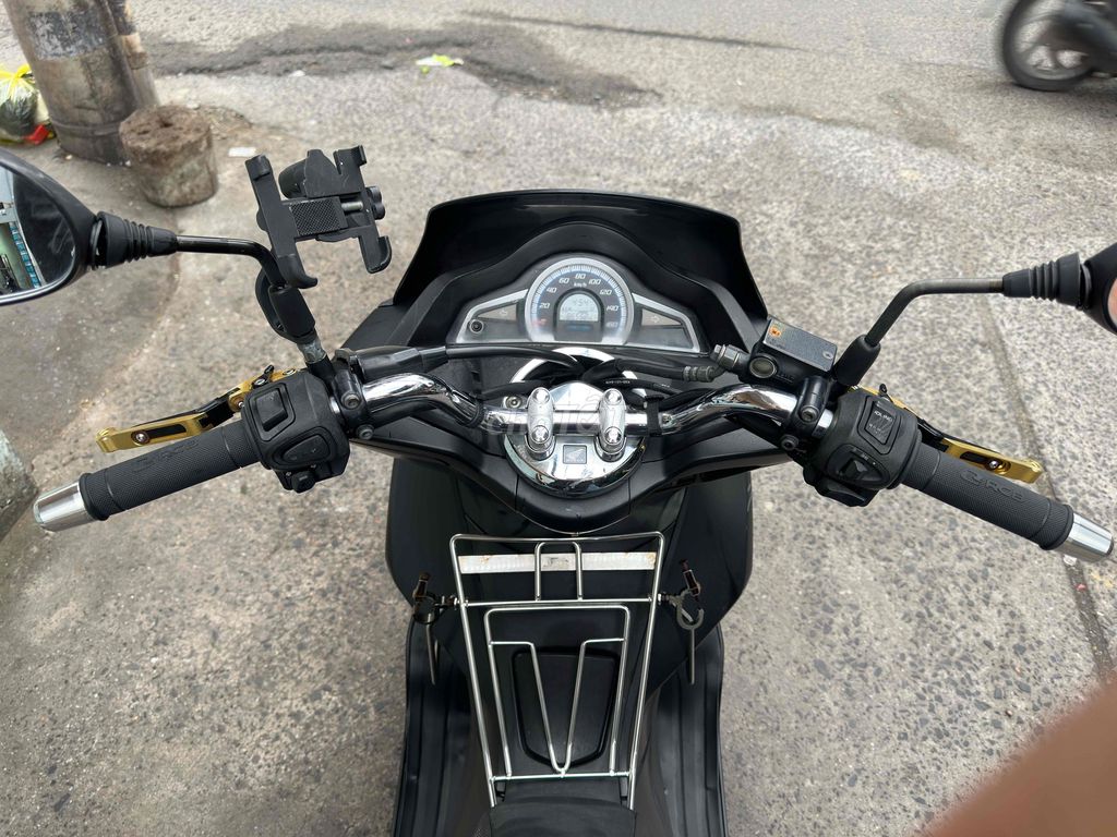 Honda PCX 125cc 2016 Smartkey Đen nhám. Mua bán Xe máy tại Quận 11 Tp Hồ Chí Minh được đăng bởi Tú hình 3