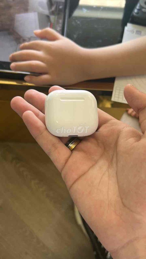 Tai nghe Apple AirPods 4 Trắng. Mua bán Tivi, Âm thanh tại Quận 11 Tp Hồ Chí Minh được đăng bởi ly hieu hình 1