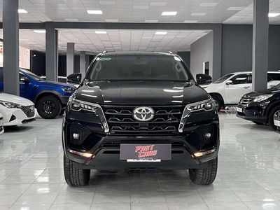 Toyota Fortuner 2021 2.7AT, máy xăng,1 cầu,màu đen