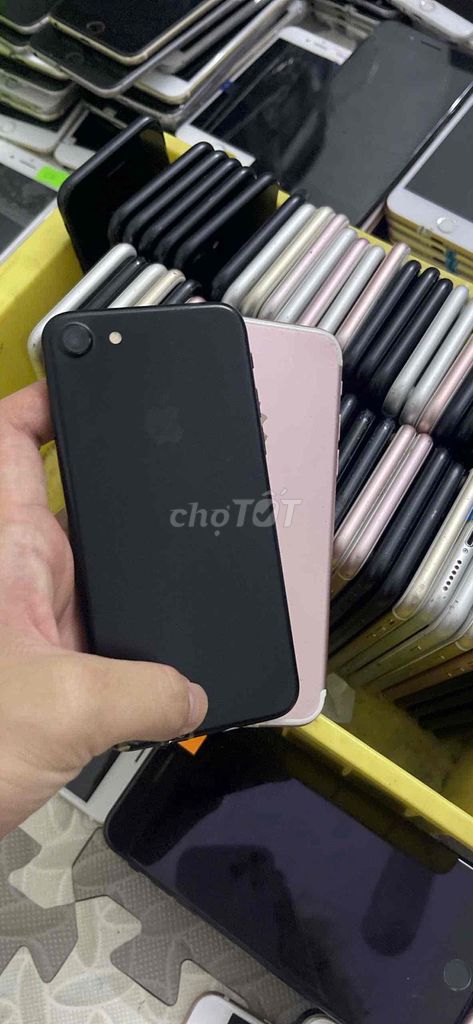 Apple iPhone 7G 32GB Đen. Mua bán Điện thoại tại Quận Hà Đông Hà Nội được đăng bởi Jely Bean hình 1