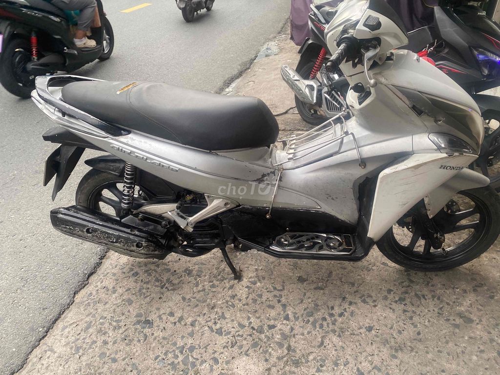 Honda Air Blade 2012 Серебристый