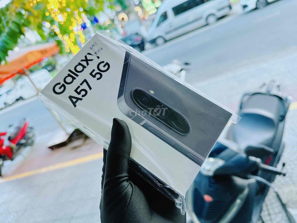 Samsung A57 5G 128G Xám Mới 100% BH 24T. Mua bán Điện thoại tại Quận Hải Châu Đà Nẵng được đăng bởi TUẤN LUXURY MOBILE ĐÀ NẴNG hình 1