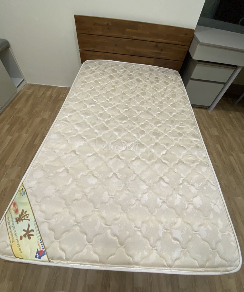 TL Gấp giá rẻ giường và nệm 1m2. Mua bán Giường, chăn ga gối nệm tại Quận 7 Tp Hồ Chí Minh được đăng bởi Linh hình 1