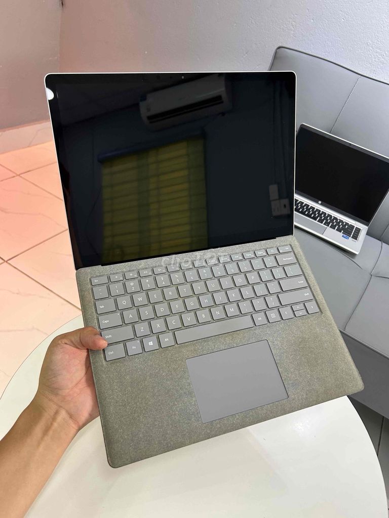 Surface Laptop 2 i5-8350U 13.5 inch màn 2K. Mua bán Laptop tại Quận Tân Bình Tp Hồ Chí Minh được đăng bởi Laptop YG hình 1