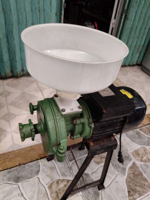 Bán máy xay bột khô, máy vẫn đang sử dụng tốt. Mua bán Đồ chuyên dụng, Giống nuôi trồng tại Quận Tân Phú Tp Hồ Chí Minh được đăng bởi  Kiều 