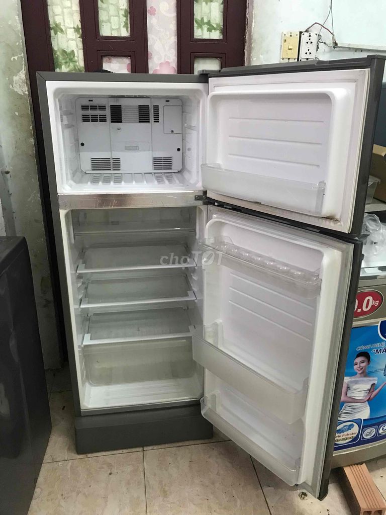 tủ lạnh Sharp 180L