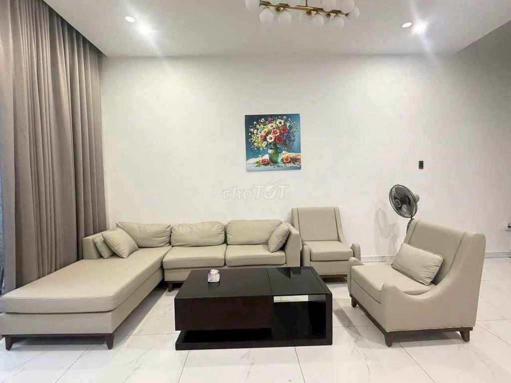 🏡 cho thuê nhà 3 tầng mt khu nam việt á