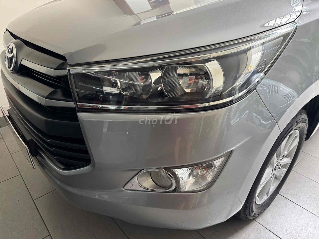 Toyota Innova G 2017 АКПП Серебристый