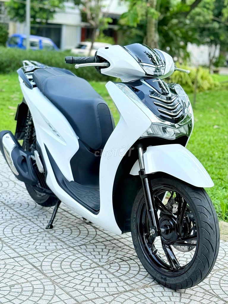 Хонда SH 150 ABS 2021 Белая Вьетнам