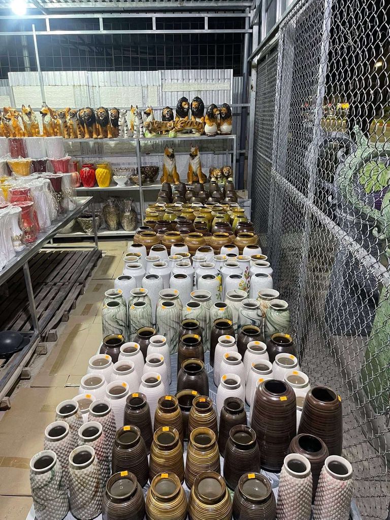 Bình trang trí Gốm nhiều màu. Mua bán Cây cảnh, đồ trang trí tại Thành phố Bạc Liêu Bạc Liêu được đăng bởi Hoàng Yến hình 1