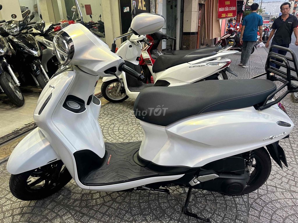 Белая нефритовая бутылка Grande Limited ABS Smartkey 6/2023