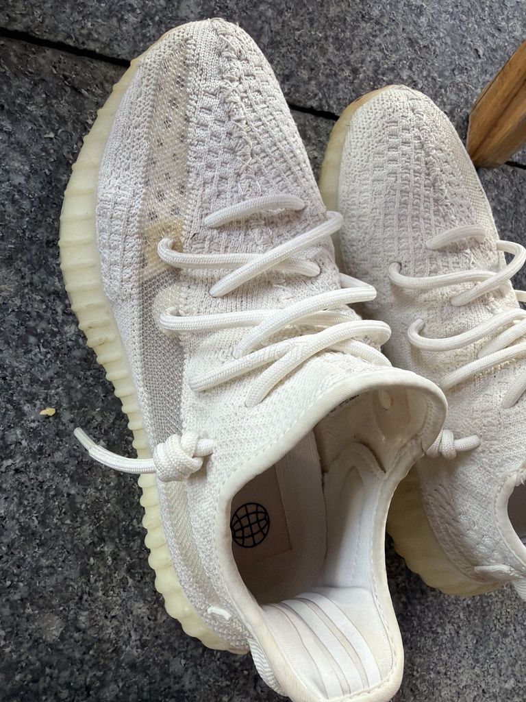 Giày thể thao Adidas Yeezy Nam Trắng. Mua bán Giày dép tại Quận 7 Tp Hồ Chí Minh được đăng bởi Linh Pham hình 1