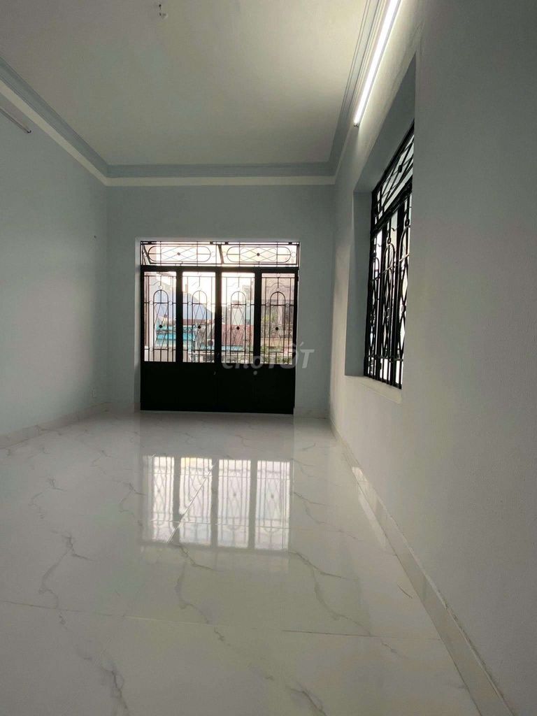 Spacious 4-bedroom house on Châu Thượng Văn — photo 6