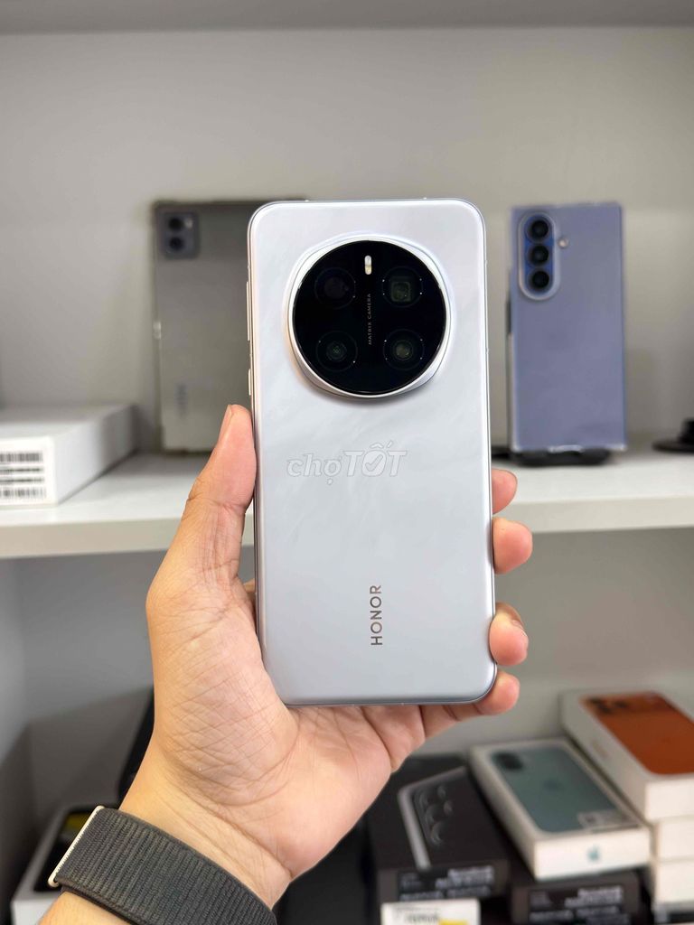 Honor Magic 7 Pro Quốc Tế 99% Pin 100%. Mua bán Điện thoại tại Thành phố Thủ Đức Tp Hồ Chí Minh được đăng bởi Quốc Anh Store hình 1
