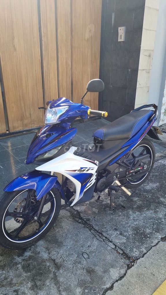 Bán lại xe Exinter 50cc xe còn mới ken. Mua bán Xe máy tại Quận Hải Châu Đà Nẵng được đăng bởi Dức long hình 3