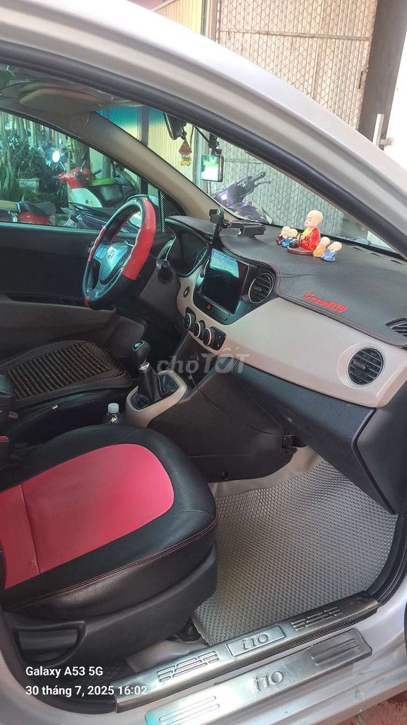 xe 2015 1.0 Base - 230000 km. Mua bán Ô tô tại Huyện Thường Xuân Thanh Hóa được đăng bởi quân thu hình 3