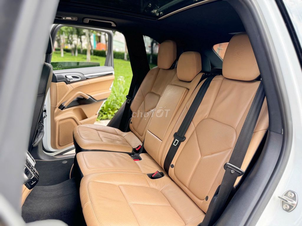 Siêu phẩm Porsche Cayenne đồ chơi hơn Nửa TỶ đồng. Mua bán Ô tô tại Quận Gò Vấp Tp Hồ Chí Minh được đăng bởi Tân Đề Li hình 7