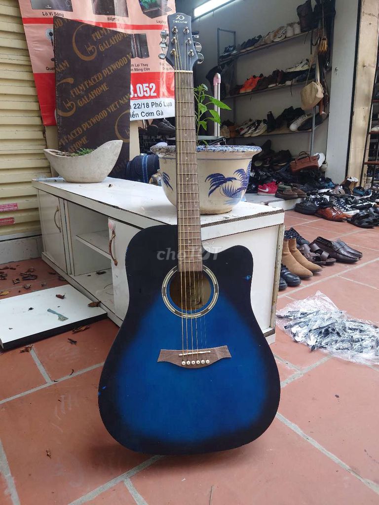 Đàn guitar Xanh đen đẹp keeng. Mua bán Nhạc cụ tại Quận Hà Đông Hà Nội được đăng bởi Đức Thịnh 389  hình 1