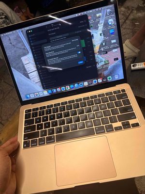 Apple MacBook Air M1 Vàng Đã qua sử dụng