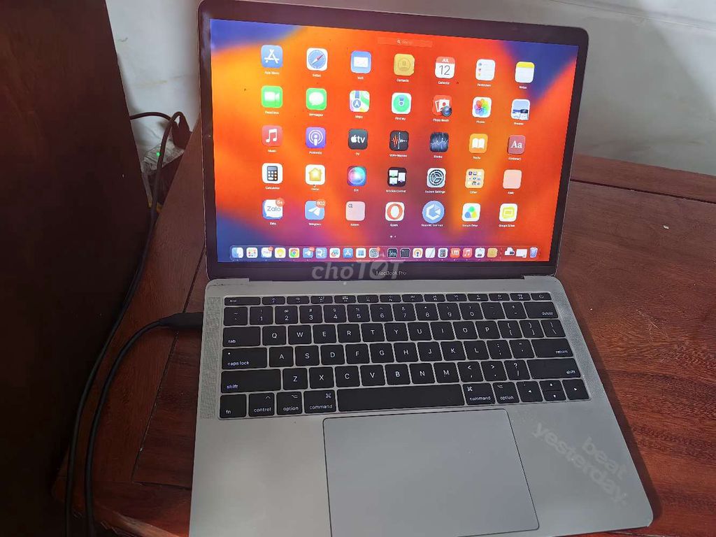 Macbook Pro 2017 16GB Pin Mớii . Mua bán Laptop tại Quận 7 Tp Hồ Chí Minh được đăng bởi Kha hình 1