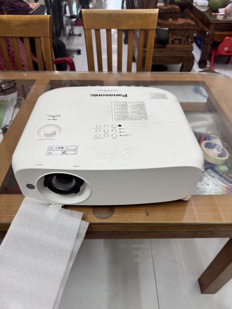 Máy chiếu Panasonic PT-VW540 Trắng. Mua bán Đồ dùng văn phòng tại Thành phố Vũng Tàu Bà Rịa - Vũng Tàu được đăng bởi Nguyễn thành trung hình 1