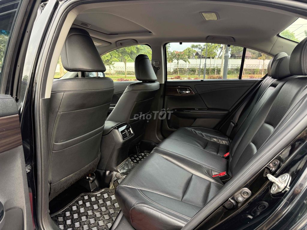 Honda Accord 2016 Đen. Mua bán Ô tô tại Thành phố Buôn Ma Thuột Đắk Lắk được đăng bởi Auto Ngân Nguyên BMT hình 17