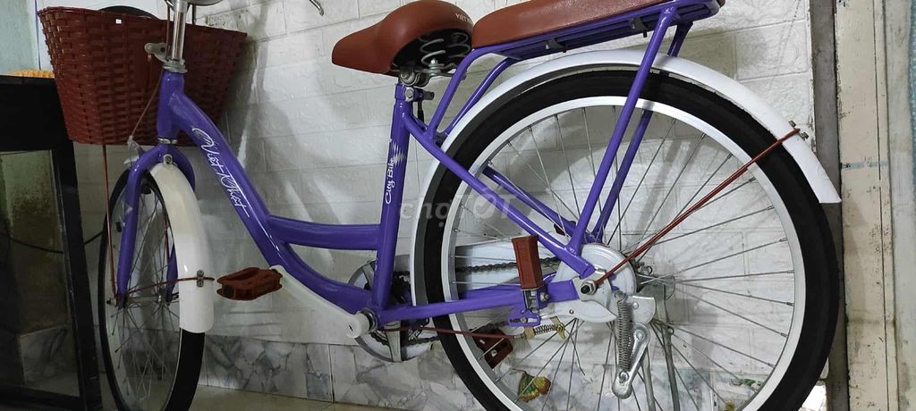 Xe đạp bé gái màu tím Việt Nhật mới 99.9%. Mua bán Xe đạp tại Huyện Nhà Bè Tp Hồ Chí Minh được đăng bởi Chi Dang hình 1