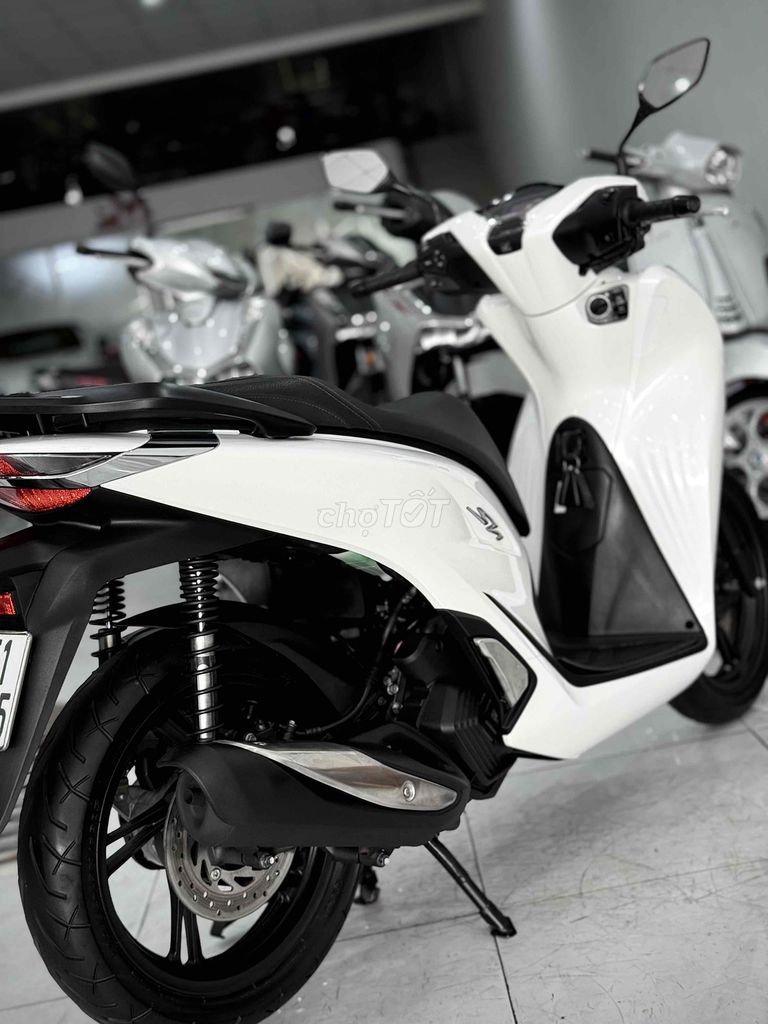 Sh125i 2023 Lướt chính chủ ký ( Hỗ trợ Trả GÓP ) 🔥. Mua bán Xe máy tại Thị xã Phú Mỹ Bà Rịa - Vũng Tàu được đăng bởi Cửa Hàng Xe Máy Phú Mỹ hình 6