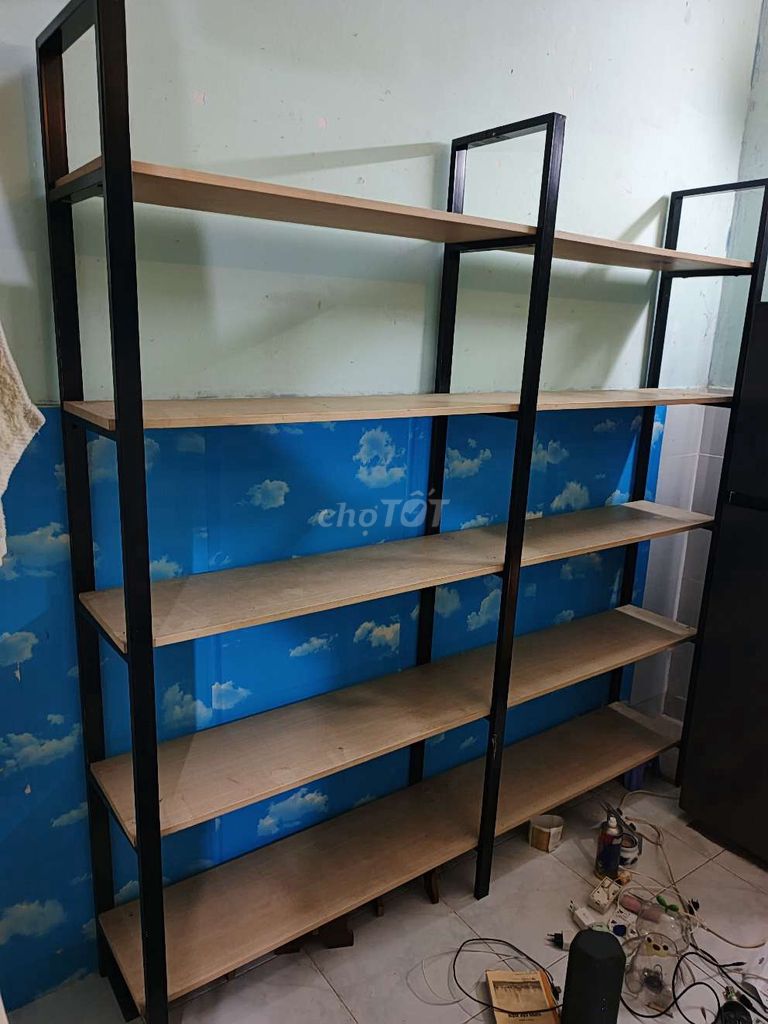 Kệ Gỗ Kim Loại 5 Tầng Nâu Đen. Mua bán Tủ, kệ gia đình tại Huyện Nhà Bè Tp Hồ Chí Minh được đăng bởi Thiện hình 1