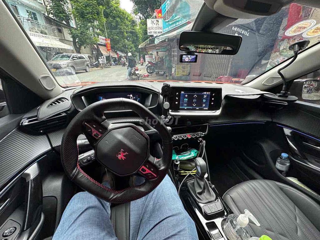 Peugeot 20***3 km. Mua bán Ô tô tại Quận 10 Tp Hồ Chí Minh được đăng bởi QUEEN MOBILE 2 hình 1