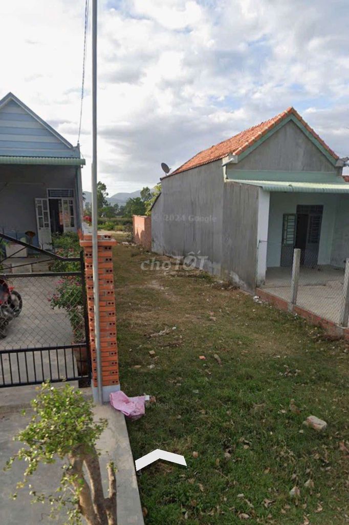 Bán lô đất đẹp đường thông ngay ủy ban xã tây phú 166m2 thổ cư đẹp Bán lô đất đẹp đường thông ngay ủy ban xã tây phú 166m2 thổ cư đẹp