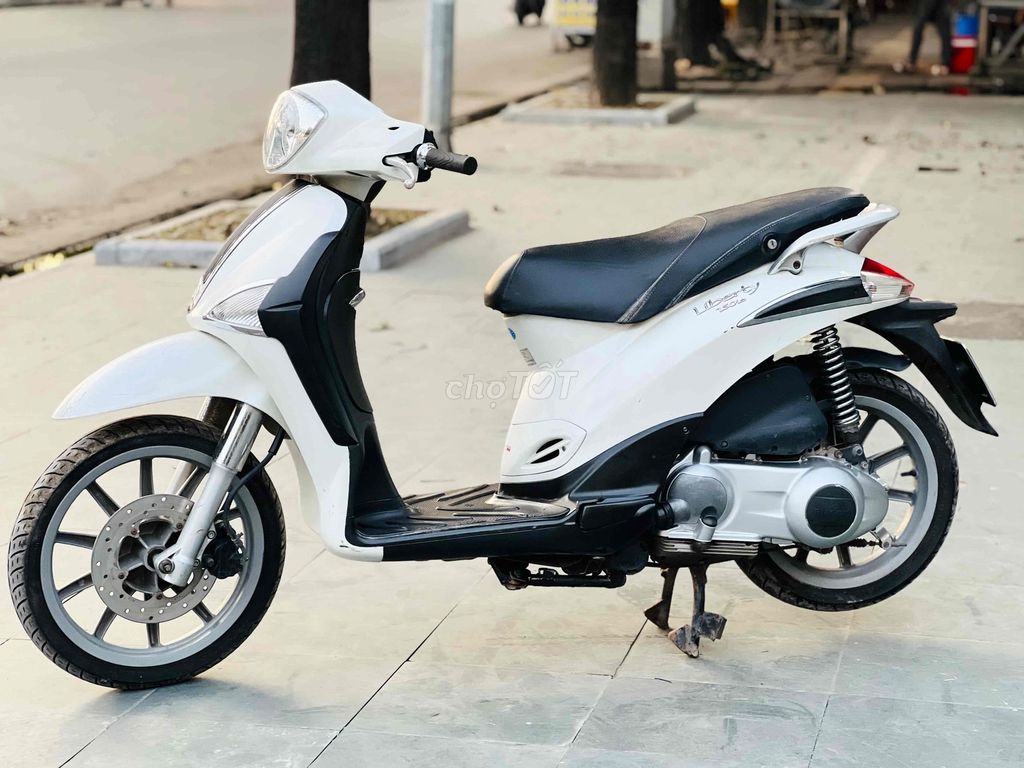 PIAGGIO LIBERTY 150 IE BIỂN HN CHÍNH CHỦ. Mua bán Xe máy tại Quận Cầu Giấy Hà Nội được đăng bởi Hoài Nam hình 5