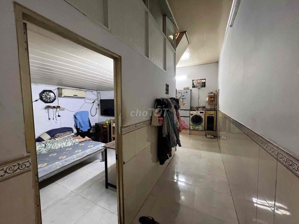Дом в Чыонгтхо, 75м², 3 этажа, автотранспорт у дома, 4 спальни, 5 млрд