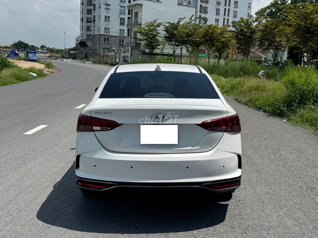 Hyundai Accent 2024 số tự động màu trắng. Mua bán Ô tô tại Quận Gò Vấp Tp Hồ Chí Minh được đăng bởi Thịnh 7951 hình 7