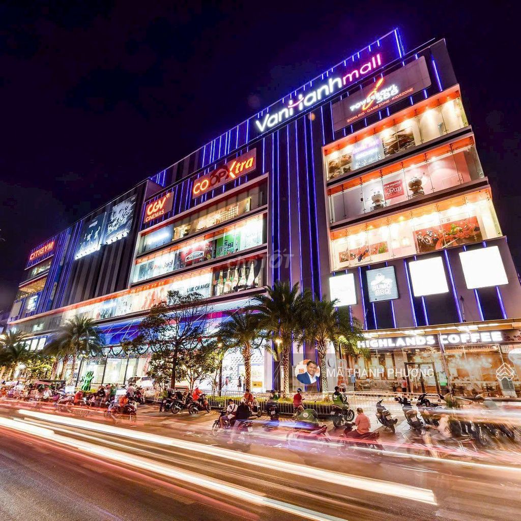 Cho thuê mặt tiền 421 Sư Vạn Hạnh Gần VanHanh Mall. DT: 4 x 18m, 3 lầu