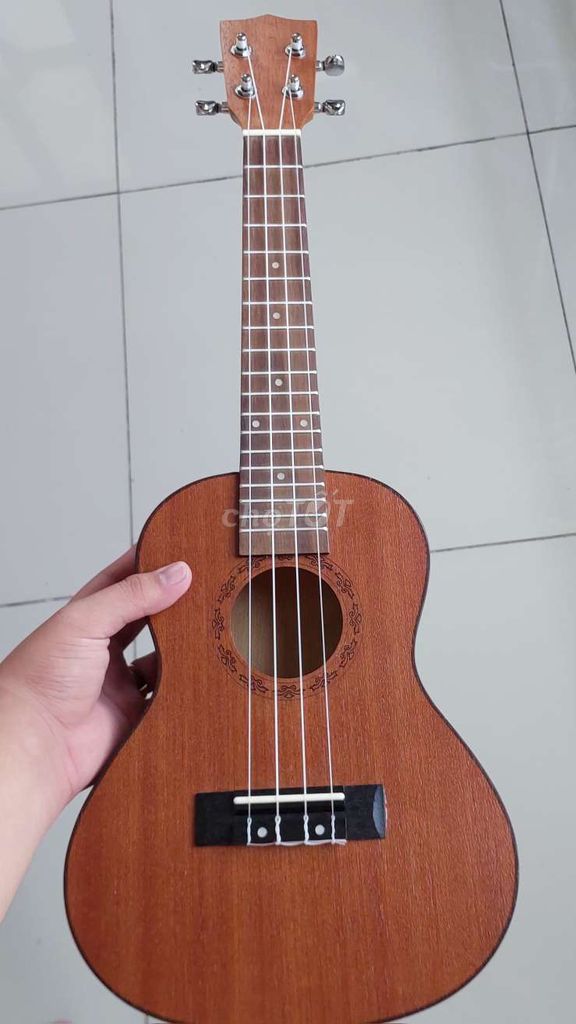 Đàn Ukulele Gỗ Nâu. Mua bán Nhạc cụ tại Thành phố Long Xuyên An Giang được đăng bởi Khoa Nguyễn hình 1