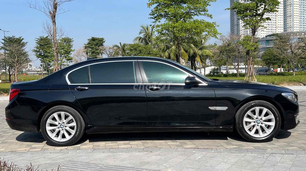 BMW 730i 2014 Đen. Mua bán Ô tô tại Quận Hai Bà Trưng Hà Nội được đăng bởi Tuan Trinh  hình 3