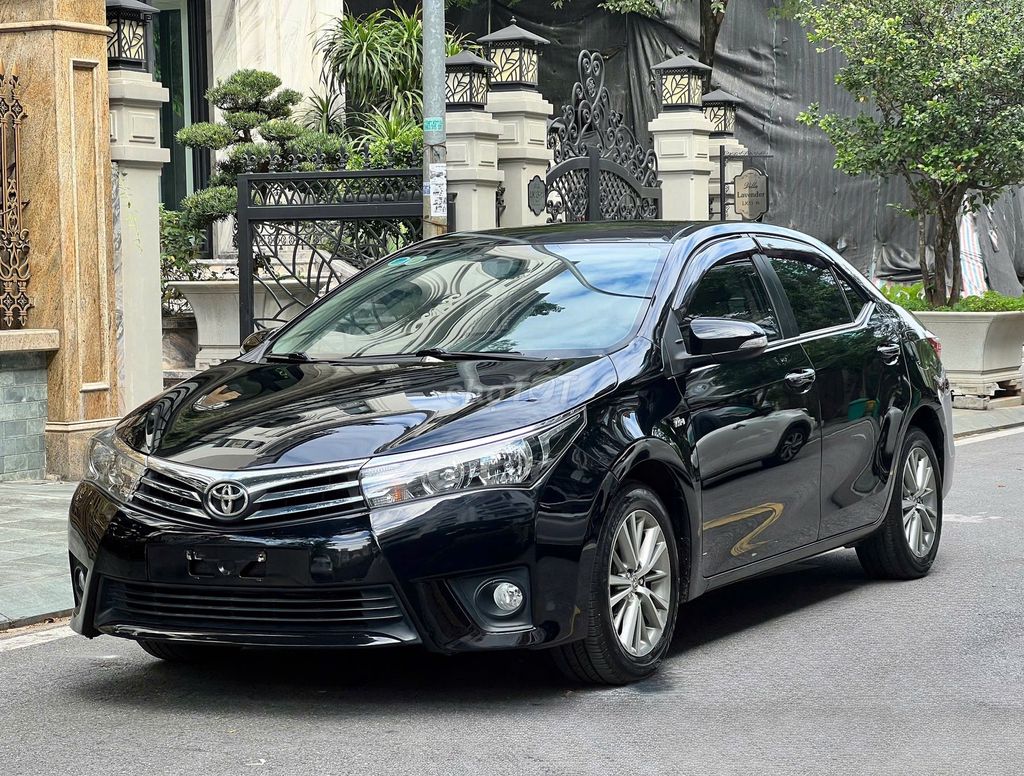 Toyota Corolla Altis 1.8G 2015 màu đen. Mua bán Ô tô tại Quận Long Biên Hà Nội được đăng bởi PHÚC LÂM  AUTO hình 3